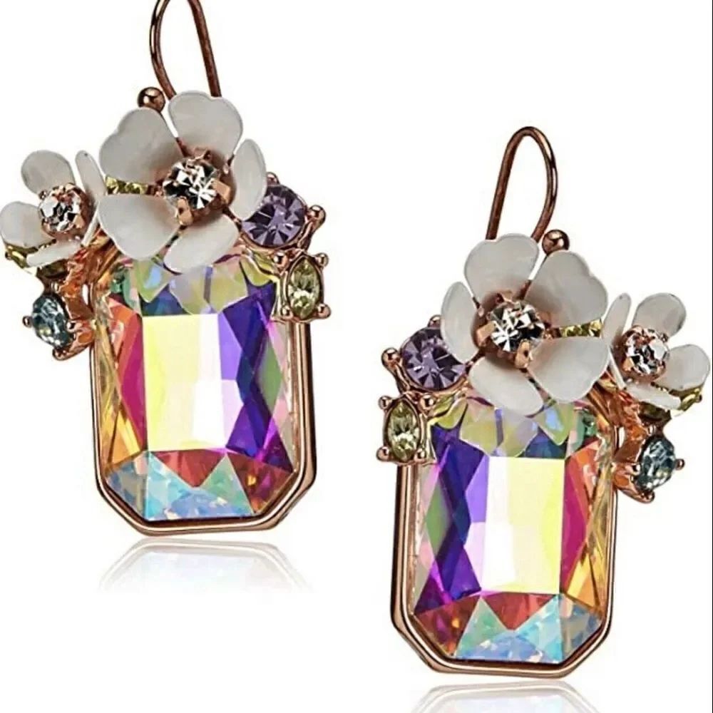 ๐ซโBetseyโJohnsonโstunningย dropโdangleโclusterโearringsโ๐ซ